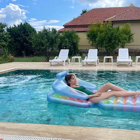 Big With Pool In וילה מרמריס